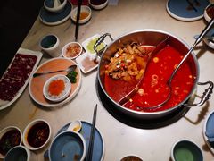牛杂鸳鸯锅-左庭右院鲜牛肉火锅(浦江欢乐颂店)