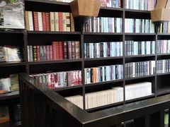 -钟书阁(松江泰晤士小镇店)