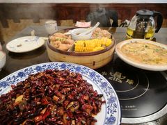 -黄桷树曹家私房菜(江与城店)