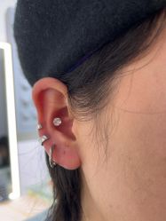 -AI艾耳·专业手工耳洞·穿孔美学馆