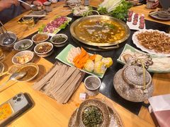 -顶顶汤火牛排火锅·经典铜锅涮肉