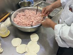 -黄阿姨锅贴大王(万航渡路店)