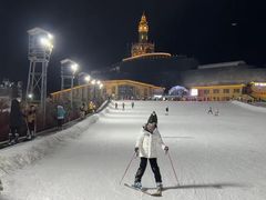 -采薇庄园四季滑雪场