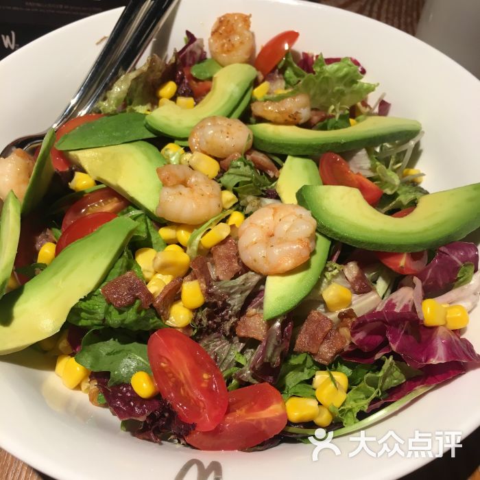 鲜虾牛油果沙拉