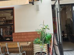 -必胜客(上海华谊新所店)