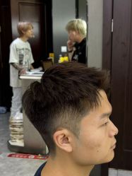 点击看大图 -藤野造型烫发染发