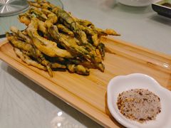 酥炸荷叶-金蝉食府(维吉奥广场店)