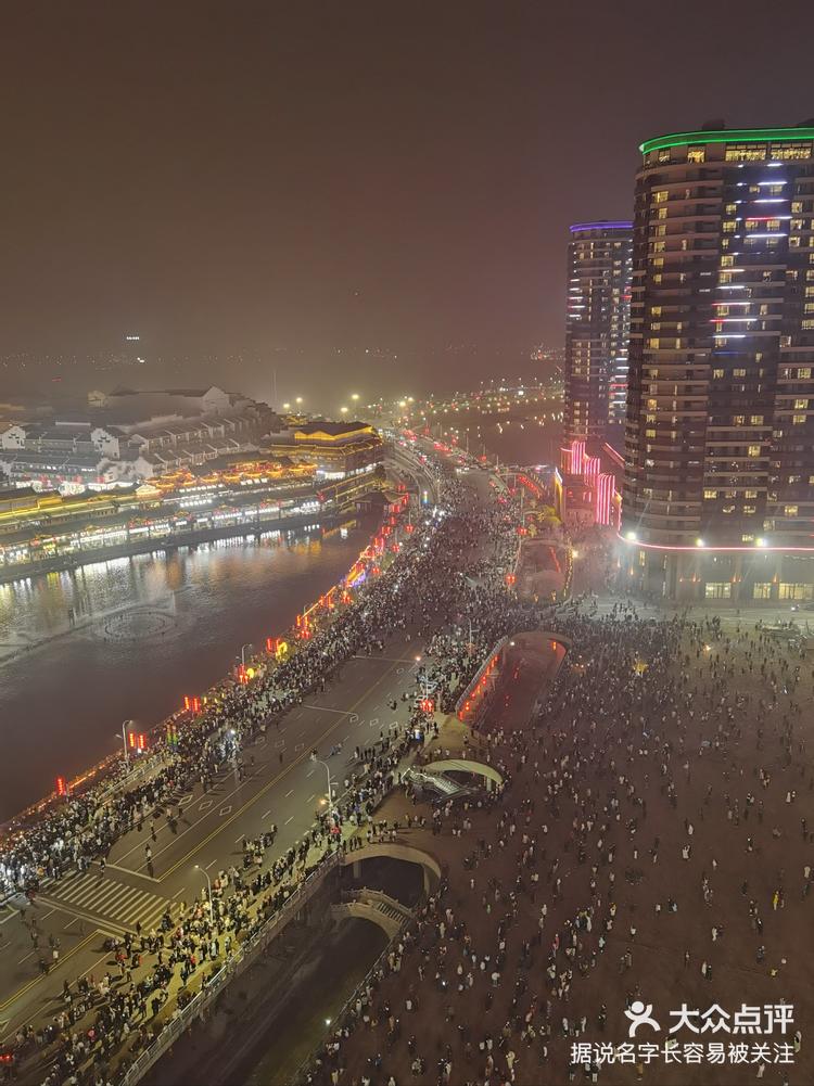 湖州龙之梦夜景图片图片