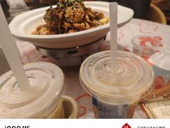 -肥肥虾庄·金牌油焖大虾(汉口城市广场店)