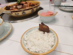 -休记光头香辣蟹干锅(绵竹店)