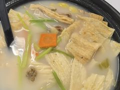 -潮珍苑海鲜粤菜酒家·广式茶点·宴请(临江大道店)