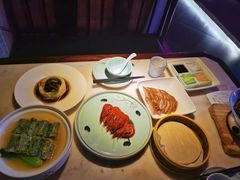荷香烤鸭-韵秋荷(宝山龙湖天街店)