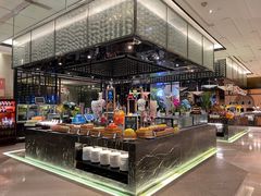 -广州万富希尔顿酒店·感趣自助餐厅·金秋蟹宴生蚝海鲜刺身