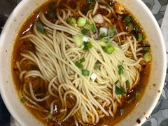 重庆小面-秦云老太婆摊摊面(较场口店)