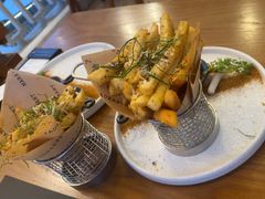 -Mark&Mars Restaurant