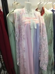 -汉仪华裳汉服馆(打浦桥店)