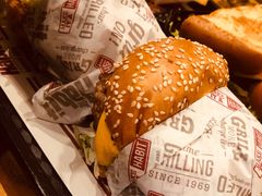 -The Habit Burger Grill 哈比特汉堡(爱琴海店)