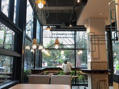 靠窗位-麦田工坊(月湖店)