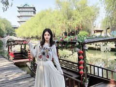 -雪山彩虹谷景区