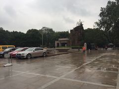 门面-上海市龙华烈士陵园