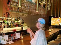 -FOUR PLAY BAR