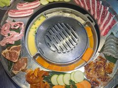 -哈哈碳都·牛肋条无限自助烤肉(台江万达店)
