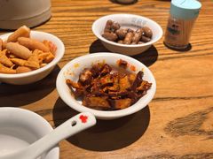 -爱碗亭·鲜炒湖南菜(壹城中心店)