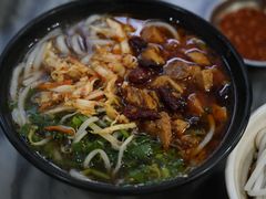 鸡肉汤米线-再回首鸡肉米线(人民路一店)