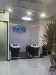 -V7 HAIR SALON