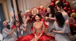 点击看大图 -挪娅婚纱摄影皇家会所