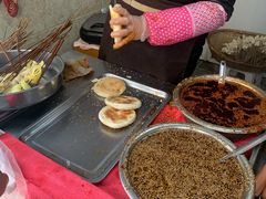 -老鼓楼麻辣烫夹馍