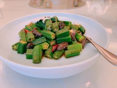 辽参拌秋葵-谷语中餐厅