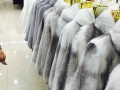 -大营西亚皮草新城