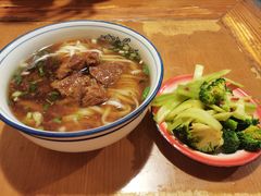 -矮子粉店1985·长沙米粉(湘春路店)
