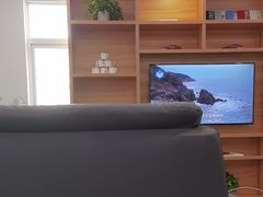 -比亚迪汽车(上海弘仁集团闵行店)