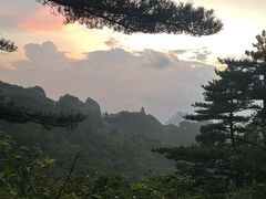 -黄山光明顶山庄