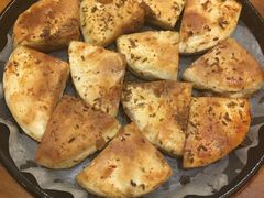 料理烤特色火烧-老东镇啤酒屋海鲜加工·蒸汽海鲜·海鲜烧烤(台东店)