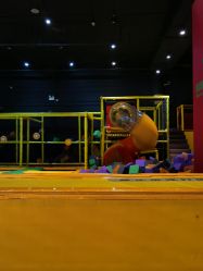 -蹦蹦跳跳(新奥购物中心店)