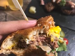 -HIGH FIVE哈福手工汉堡(桂林路店)