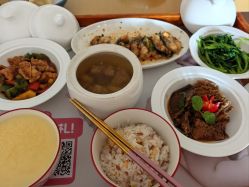 -喜喜·全套房月子会所(罗宾森广场店)