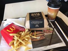 -麦当劳(长江西路得来速店)