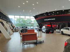 -上海永达奥诚奥迪4S店(申江路店)