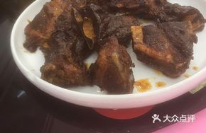 Yi-Flavor Braised Pork Ribs