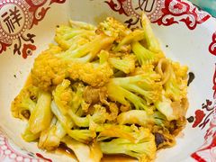 -昱龙大盆牛蛙馆(三兴街总店)