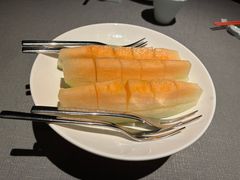 餐前水果-左庭右院鲜牛肉火锅黑金店(陆家嘴中心店)