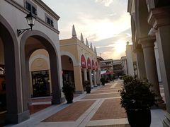 -佛罗伦萨小镇广佛名品奥特莱斯(疏港路店)