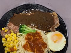-汤姆家的牛排意面披萨(新城市广场店)