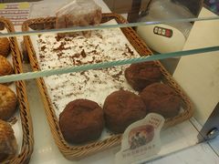 脏脏黑糖珍珠泡芙-西树泡芙(蓝色港湾店)