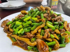 -余杨鸭鸭餐厅