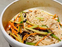 鸡丝凉米线-云海肴·汽锅鸡·云南菜(高德置地店)